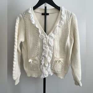 Cream Sweater with Lace Trim size XS girls XL